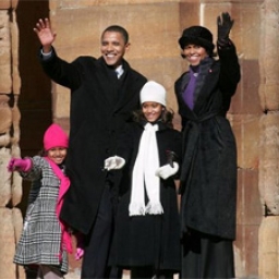 people-politico-obama-family-nov-2011